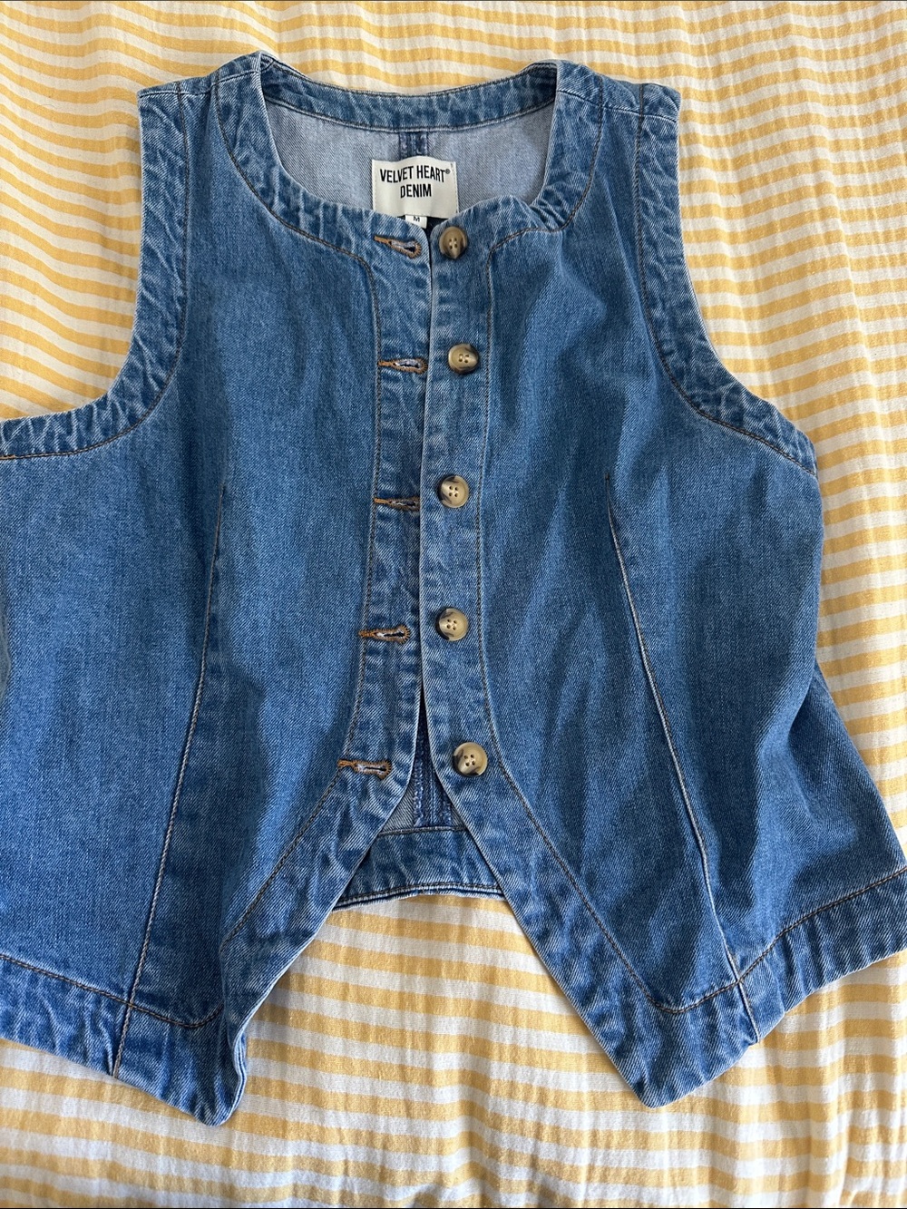 Women Velvet Heart Denim Vest in Blue